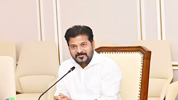 తెలంగాణ ప్రభుత్వం కీలక నిర్ణయం .. ప్రతి సోమవారం వారి ఖాతాల్లోకి డబ్బులు..