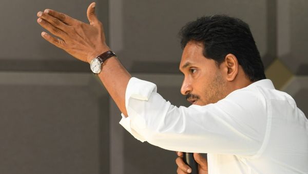 పల్స్ పట్టుకున్న జగన్- అదును చూసి!!