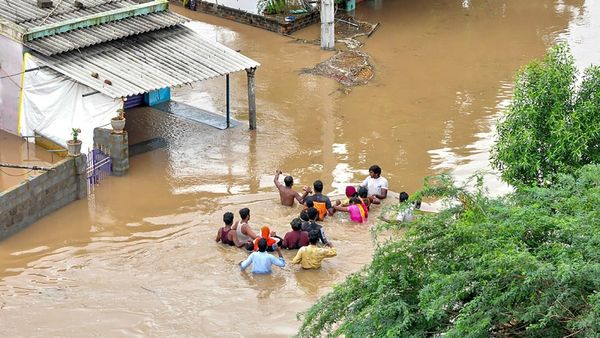  ఏపీలో ఈ జిల్లాలకు ఫ్లాష్ ఫ్లడ్స్ ముప్పు - వాతావరణ శాఖ తీవ్రహెచ్చరిక..!!