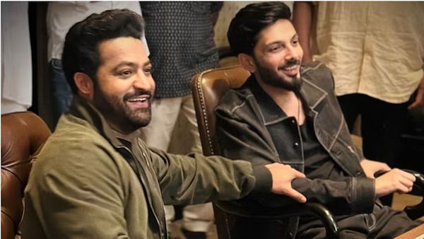 ఎన్టీఆర్, అనిరుధ్... చొక్కాకు కాలర్ ఉందని ఎగరేయొద్దు?