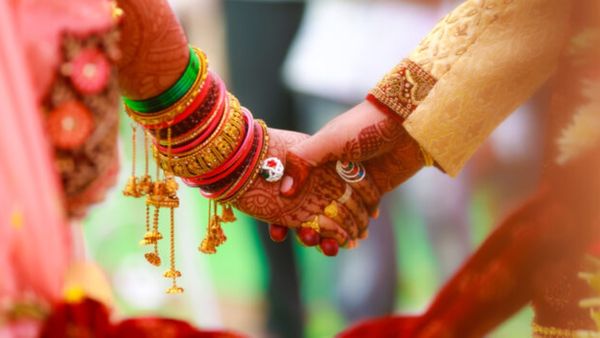 కడప జిల్లాలో వింత ఆచారం.. పెళ్లిలో వరుడుతో ఆ పని !