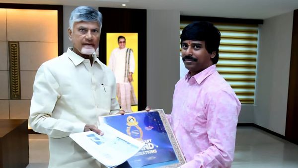 ‘సంతోషం అవార్డ్స్’కు సీఎం చంద్రబాబును ఆహ్వానించిన సురేష్ కొండేటి