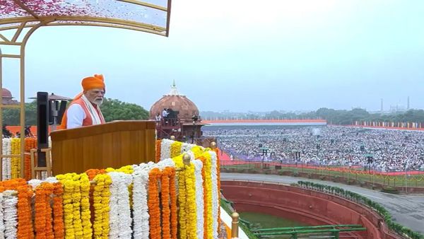 ప్రతి ఒక్కరికీ రూ. 15,000 వేలు: రూ. లక్ష కోట్ల భారీ పథకాన్ని ప్రారంభించిన ప్రధాని మోదీ- మాస్టర్ స్ట్రోక్..!!