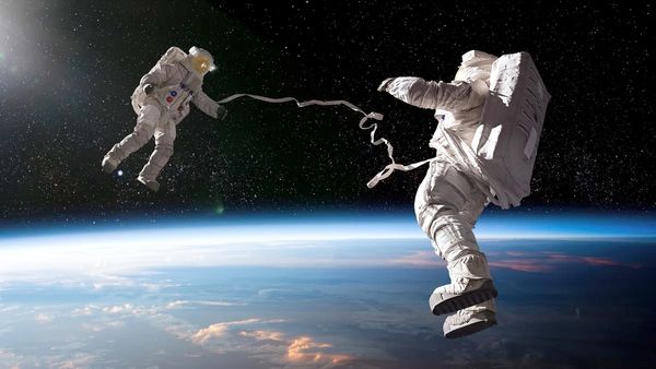 అంతరిక్షంలో వ్యోమగామి మద్యం తాగితే ఏం జరుగుతుంది..?