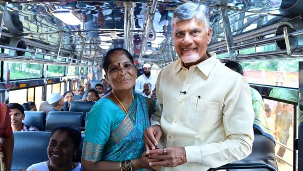 ఉచిత బస్సెక్కి మహిళలు, రైతులతో చంద్రబాబు ఆసక్తికర సంభాషణ!