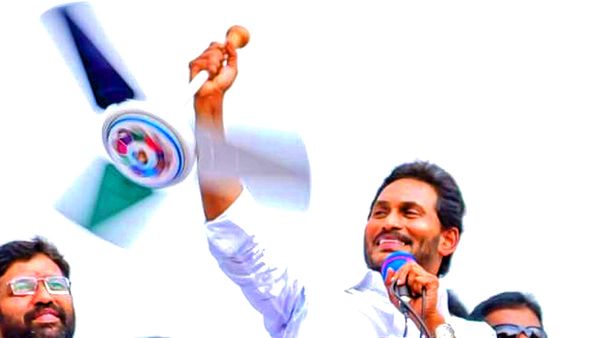  ఢిల్లీ కేంద్రంగా జగన్ కొత్త ఆపరేషన్ షురూ, మారుతున్న లెక్కలు..!!