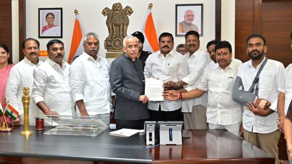 ఉపఎన్నికలపై హైకోర్టుకు ఈసీ క్లారిటీ..! పులివెందులపై గవర్నర్ కు వైసీపీ ఫిర్యాదు..!