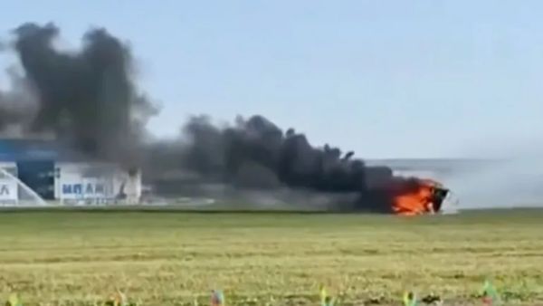 వైరల్ వీడియో: గాల్లోనే ఒకదాన్నొకటి ఢీ కొన్న ఫ్లయింగ్ కార్లు