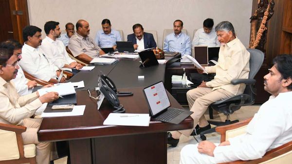  అమరావతి భూ సేకరణ నోటిఫికేషన్ వెనక్కు - కీలక నిర్ణయాలు..!!