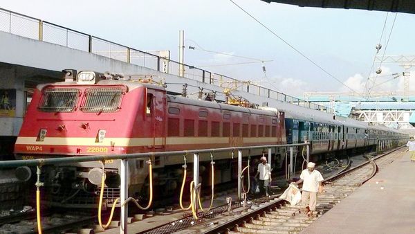 ప్రపంచంలోనే అతి పొడవైన రైల్వే ప్లాట్ ఫామ్.. ఏ రాష్ట్రంలో ఉందో తెలుసా..?