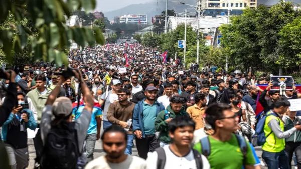 జెన్ జెడ్ యుద్ధ భేరీ.. ఇప్పటికే 8 దేశాలు ఖతం.. నెక్స్ట్ ఆ దేశంలోనే..