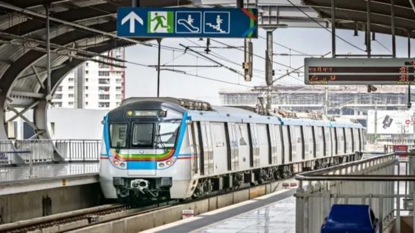 తెలంగాణ ప్రభుత్వం చేతికి హైదరాబాద్ మెట్రో.. తప్పుకున్న L&T