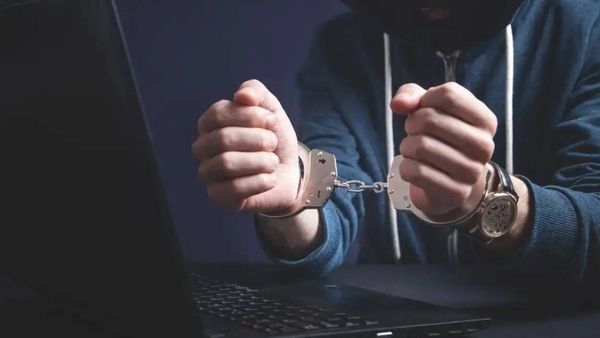 అయ్యో అయ్యో అయ్యయ్యో.. ఎమ్మెల్యేకి టోకరా.. 30 లక్షలు స్వాహా !