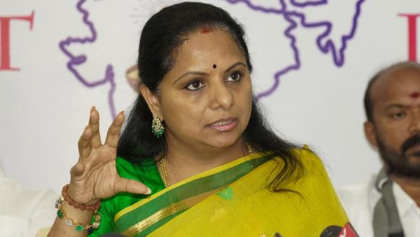 బిగ్ షాక్ ఇచ్చిన కవిత.. ఆ యూనియన్ గౌరవ అధ్యక్షురాలిగా ఏకగ్రీవం..!