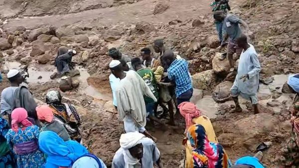 Viral Video: ప్రకృతి భీభత్సానికి 1000 మంది బలి.. ఒక్కడే మిగిలాడు !