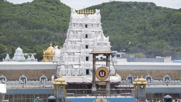 TTD: తిరుమల శ్రీవారి భక్తులకు బిగ్‌ షాక్.. !