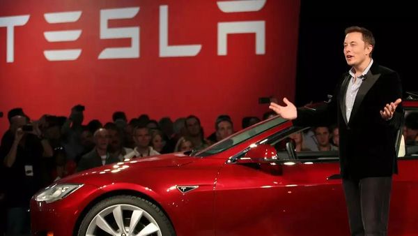 ఎలాన్ మస్క్‌కు టెస్లా భారీ ప్యాకేజ్.. 1 ట్రిలియన్ డాలర్స్ జీతం ఆఫర్ !