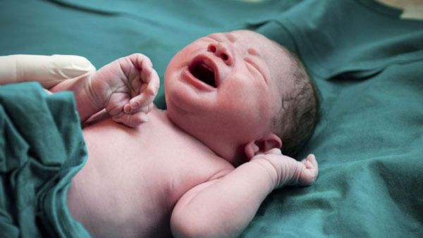 15 రోజుల శిశువును ఫ్రిడ్జ్‌లో పెట్టిన తల్లి.. ఆ తర్వాత ఏం జరిగిందంటే ?