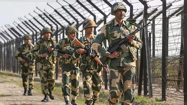 రూ.81 వేల జీతంతో బార్డర్ సెక్యూరిటీ ఫోర్స్‌లో ఉద్యోగాలు.. DON'T MISS !