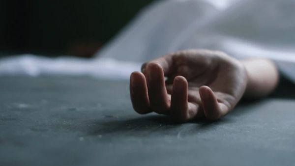 బట్టలు లేకుండా మహిళ మృతదేహం.. మూసీ మర్డర్ మిస్టరీ..!