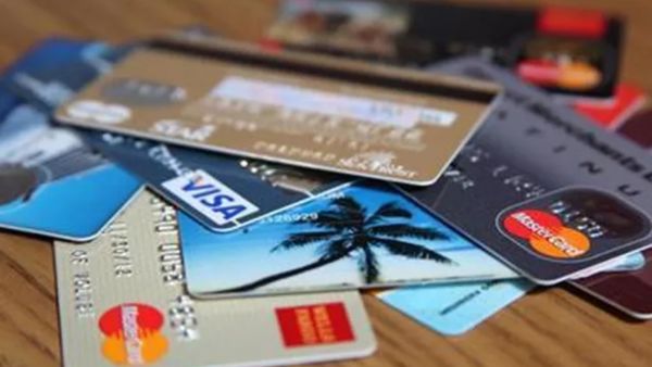 క్రెడిట్ కార్డు యూజర్లకు బిగ్ షాక్.. ఇలా అయితే కష్టమే !!
