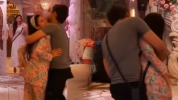 అది బిగ్ బాస్ హౌస్ అనుకుంటున్నారా..? ఓయో రూమ్ అనుకుంటున్నారా..?