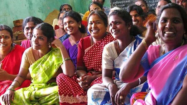 మహిళలకు ప్రభుత్వం గుడ్ న్యూస్ ..ఏకంగా 15,274