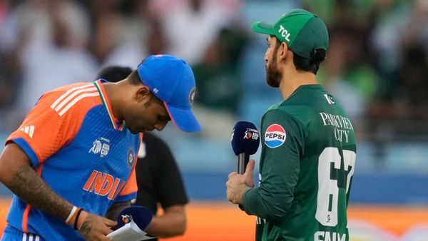 కొంప ముంచావ్ కదా సూర్యకుమార్ యాదవ్..!