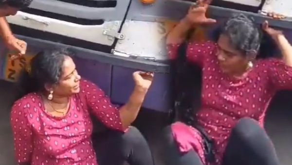 ఏంది తల్లి ఈ రచ్చ.. ఎంత తాగావ్ ఏంటి..! (వీడియో)