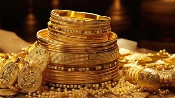 రూ. 9,300  తగ్గిన బంగారం..గురువారం 10 గ్రాముల ధర ఎంతో తెలుసా..?