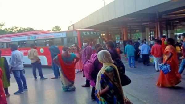 MGBS​ నుంచి బస్సు సర్వీసులు ప్రారంభం..