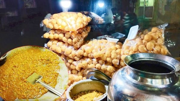 పానీపూరీ తిన్న వ్యక్తికి ప్రాణాంతక వ్యాధి.. కాళ్లు, చేతులు పచ్చగా.. నెల రోజులు ఆస్పత్రి బెడ్ పైనే..! 