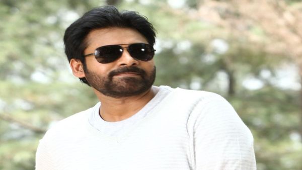 ఇండస్ట్రీ హిట్‌ను మిస్ చేసుకున్న పవన్‌కల్యాణ్..!!