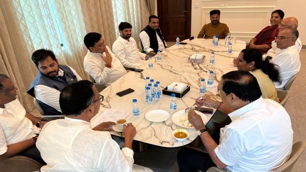 సీన్.. ఢిల్లీకి ఛేంజ్- హాట్ హాట్ గా రేవంత్ బ్రేక్ ఫాస్ట్ పాలిటిక్స్