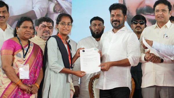 ఆ విద్యార్దులకు నెలకు రూ.2 వేలు స్టయిఫండ్ - రేవంత్..!!