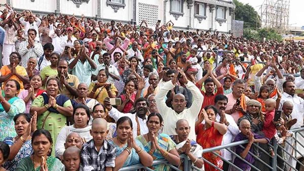 ఆ ఆలయానికి వెళ్లే భక్తులు `తప్పిపోకుండా` ట్రాక్ చేస్తారు