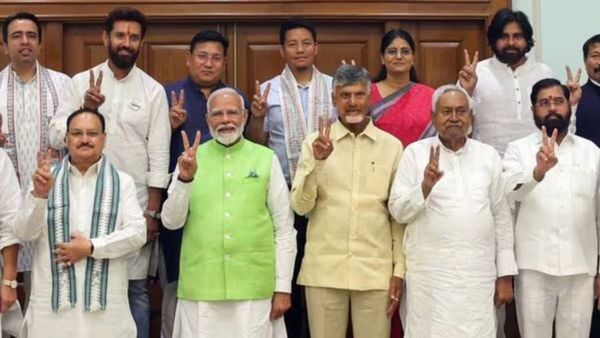 ఢిల్లీ కేంద్రంగా బిగ్ ఫైట్- షాకింగ్ ట్విస్టులు