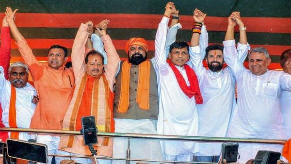 Bihar polls: బీహార్ లో బీజేపీ తొలి జాబితా విడుదల-డీసీఎంల సీట్లు ఖరారు...!