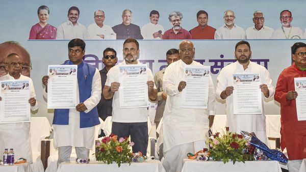 'నేనే డిప్యూటీ సీఎం' అన్న సహాని! మహాకూటమిలో తేజస్వితో సీట్ల పంచాయితీ!!