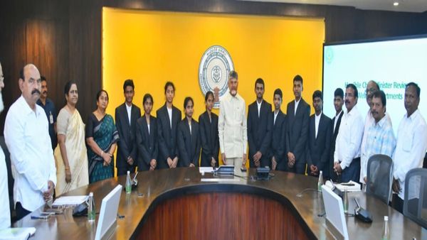 విద్యార్థులకు సీఎం గుడ్ న్యూస్