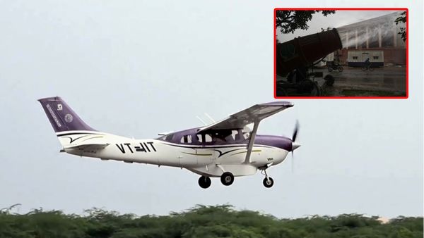 ఢిల్లీలో తొలి 'క్లౌడ్-సీడింగ్' విమానం టేకాఫ్: కృత్రిమ వర్షంతో కాలుష్యానికి చెక్!