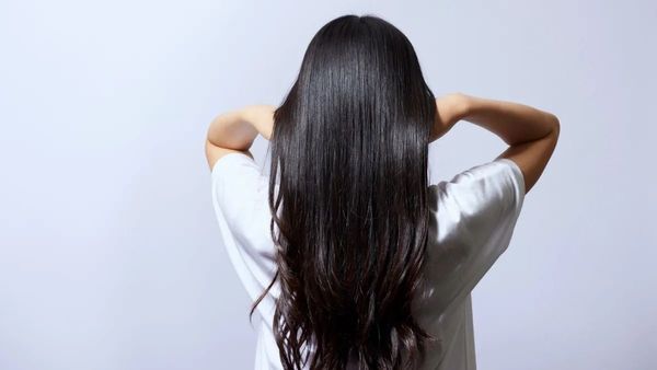 వయసుతో పాటు జుట్టు సమస్య.. ఒత్తైన, అందమైన జుట్టు కావాలంటే ఇలా చెయ్యండి!