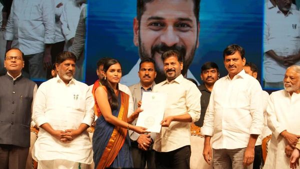 నోటిఫికేషన్ల జాతర, 20 వేల పోస్టుల భర్తీకి ఆమోదం - ఏ శాఖలో ఎన్ని ఖాళీలు..!!