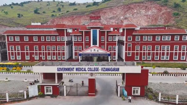 ఏపీ మెడికల్ కాలేజీలపై కేంద్రం అనూహ్య నిర్ణయం