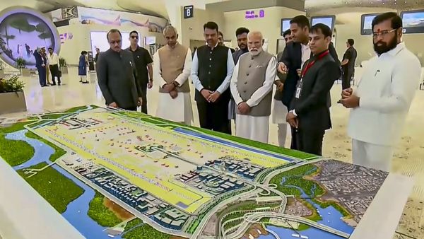 దేశంలోనే అతిపెద్ద గ్రీన్‌ఫీల్డ్ ఎయిర్‌పోర్ట్: ప్రారంభించిన ప్రధాని మోదీ