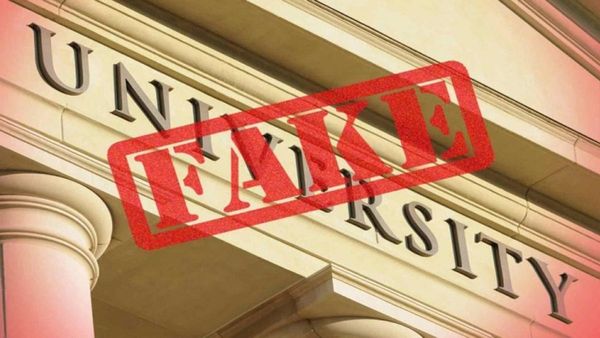 ఇండియాలో 22 ఫేక్‌ యూనివర్సిటీలు - యూజీసీ