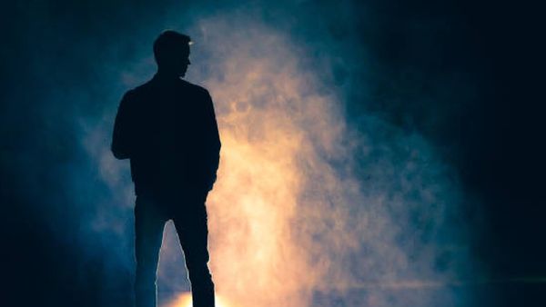 నీలాంటి వాడిని ఇండస్ట్రీ నుంచి తరిమేయాలి