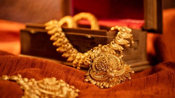   రికార్డు బద్దలు కొట్టిన బంగారం..మంగళవారం 10 గ్రాములు ఎంతో తెలుసా..?