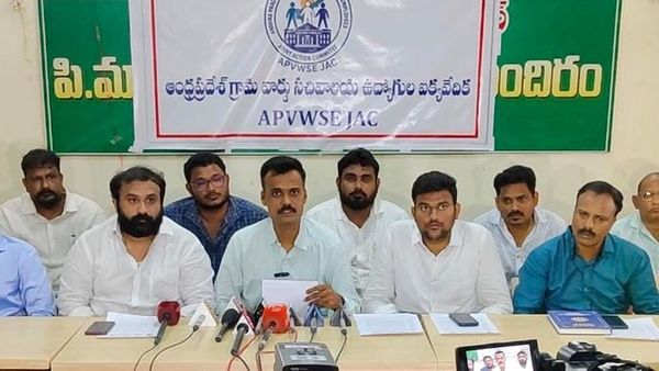ఏపీ సచివాలయాల ఉద్యోగులకు ప్రమోషన్లు-మంత్రుల కమిటీపై రియాక్షన్ ఇదే..!