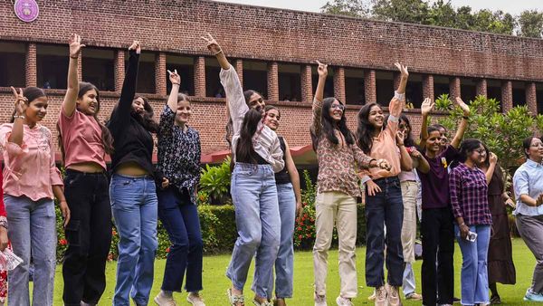 ఏపీలో నిరుద్యోగులకు, విద్యార్థులకు ఏకకాలంలో మామూలు శుభవార్త కాదిది!